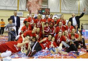 Κυπελλούχος στις γυναίκες με περίπατο