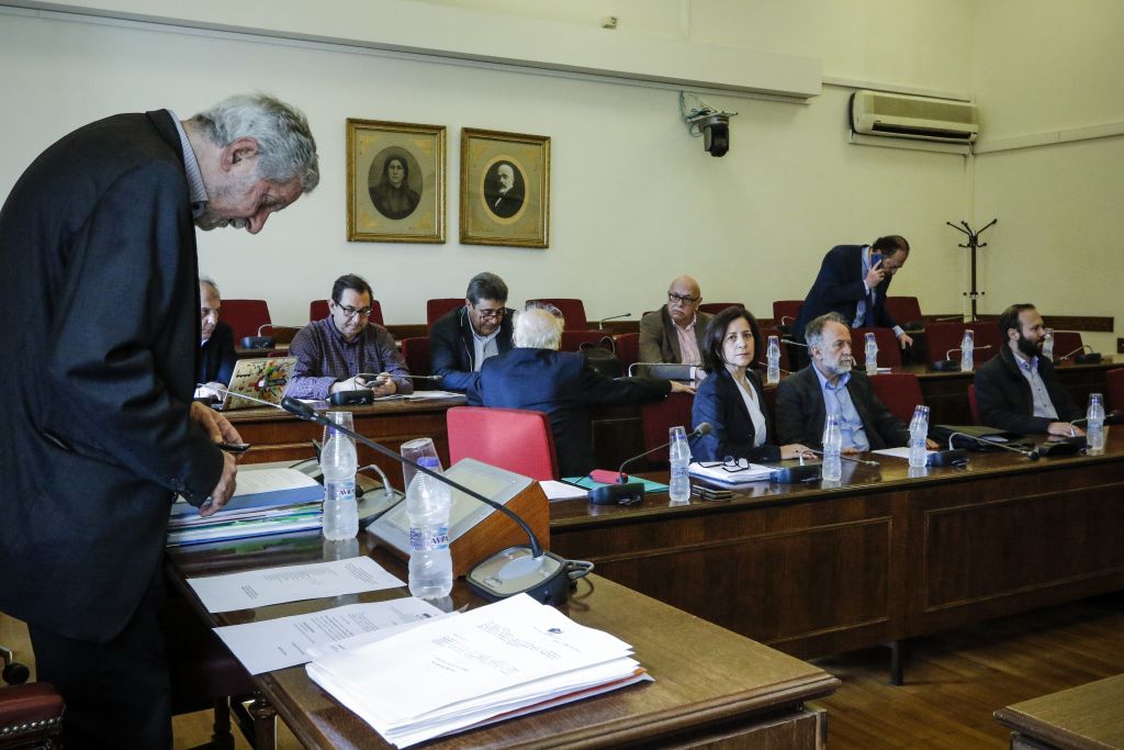 «Φιάσκο» με την προανακριτική για Novartis – Κλείνουν άρον – άρον τις εργασίες