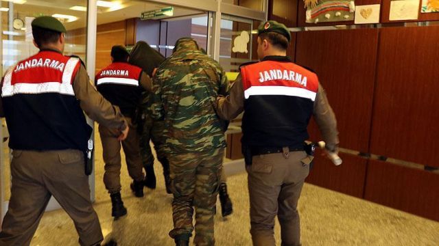 Για 5ετή φυλάκιση των στρατιωτικών κάνουν τώρα λόγο τα τουρκικά ΜΜΕ | tanea.gr