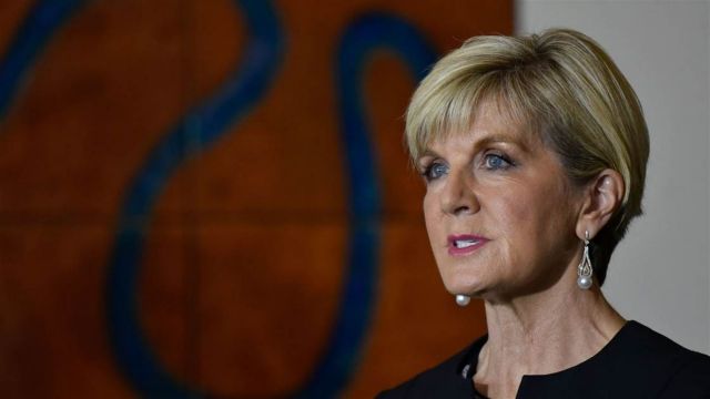 Η διπλωματία παίζει μπάλα