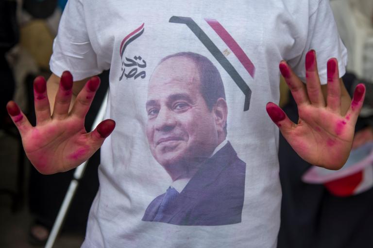 Επανεκλογή Σίσι στην Αίγυπτο: Με δωροδοκίες η συμμετοχή στις κάλπες | tanea.gr