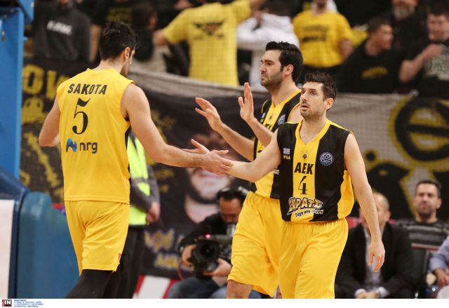 Τα γερόντια τραγουδάνε ακόμα!