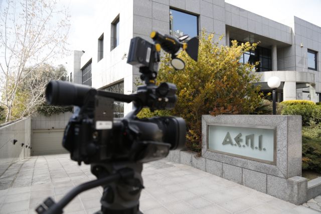 Πυρ ομαδόν από την αντιπολίτευση στη Λυδία Κονιόρδου για την τροπολογία της ΑΕΠΙ