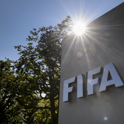 FIFA: «Eγγυήσεις ότι θα σταματήσουν τα περιστατικά βίας»
