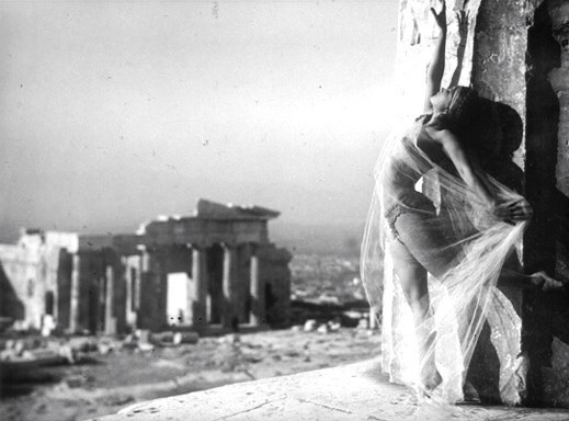 Ο Σταύρος Θεοδωράκης εναντίον ΚΑΣ με φωτογραφία του 1928