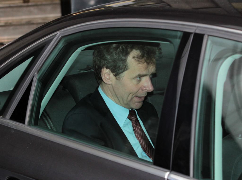 Τόμσεν: «Παράθυρο» για αφορολόγητο και προληπτική γραμμή στήριξης