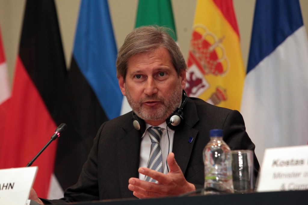 Χαν: Βαρύνουσα και συνεχής η οπισθοδρόμηση της Τουρκίας στο κράτος δικαίου