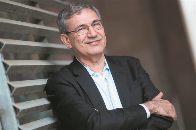 Στο στόχαστρο ο Ορχάν Παμούκ για τις «Νύχτες πανούκλας»