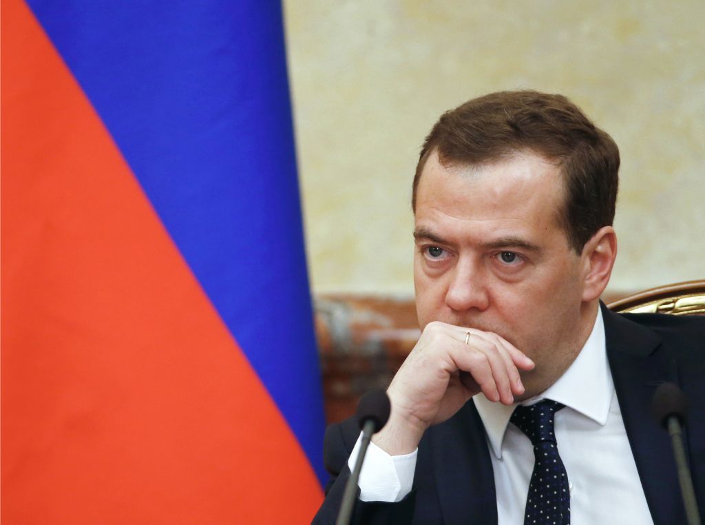 Ο Μεντβέντεφ υποστηρίζει την ποινικοποίηση της τήρησης των αμερικανικών κυρώσεων