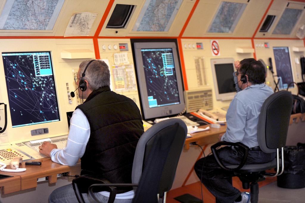 Εξωση της Υπηρεσίας Πολιτικής Αεροπορίας από το Ελληνικό