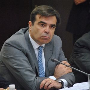 Μ. Σχοινάς: Αφού γλίτωσε την επανάσταση, η Ελλάδα επιστρέφει στην κανονικότητα