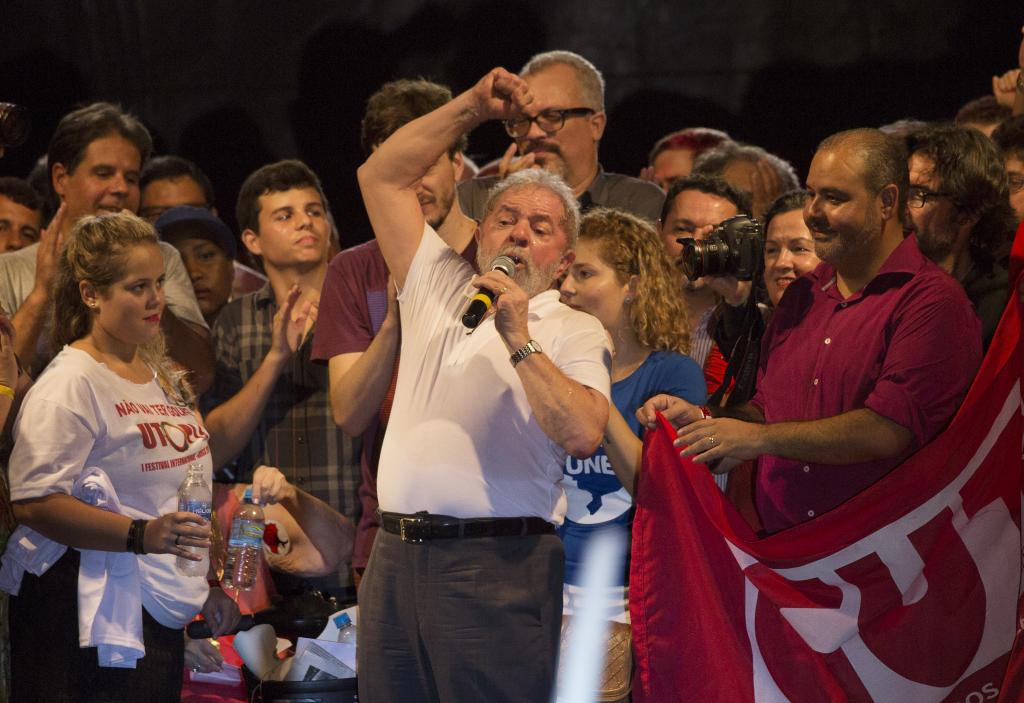 Βραζιλία: Στη φυλακή ο Λούλα, αποφάσισε το Ανώτατο Δικαστήριο