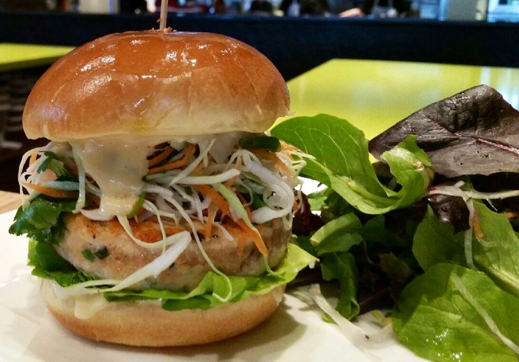 Αυτοί είναι οι μισθοί για τους εργαζομένους στις αλυσίδες fast food