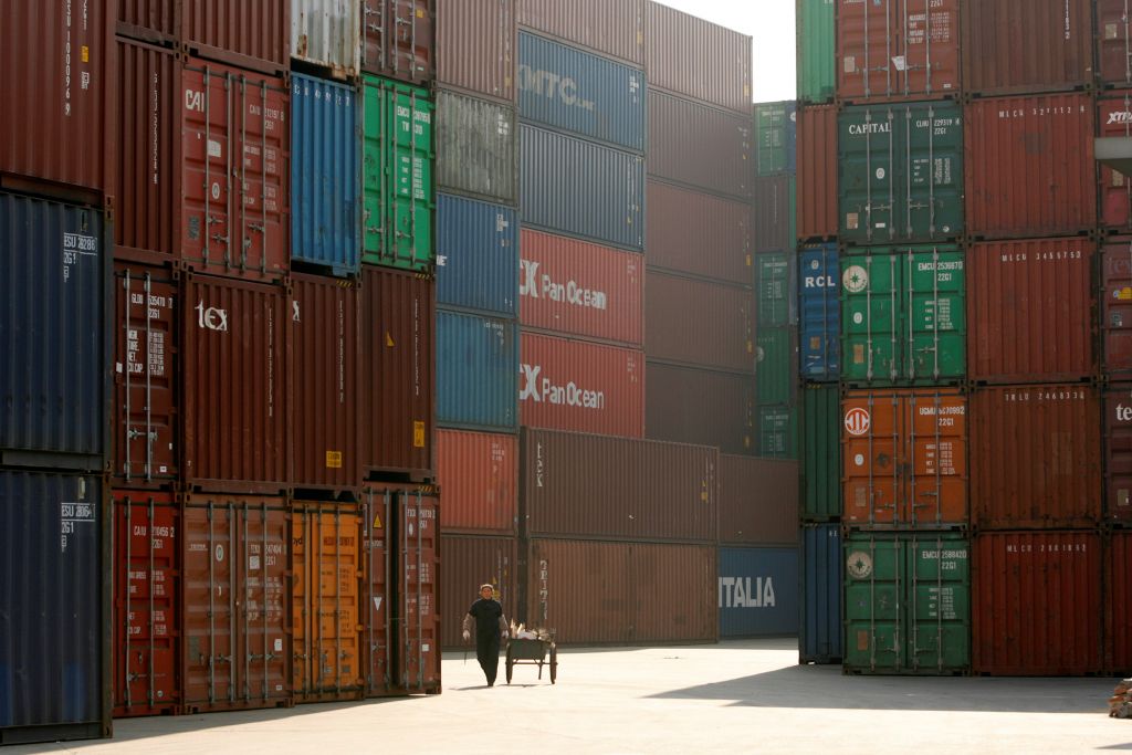 ΠΟΕ: Κίνδυνοι στο παγκόσμιο εμπόριο αν κλιμακωθούν οι εντάσεις