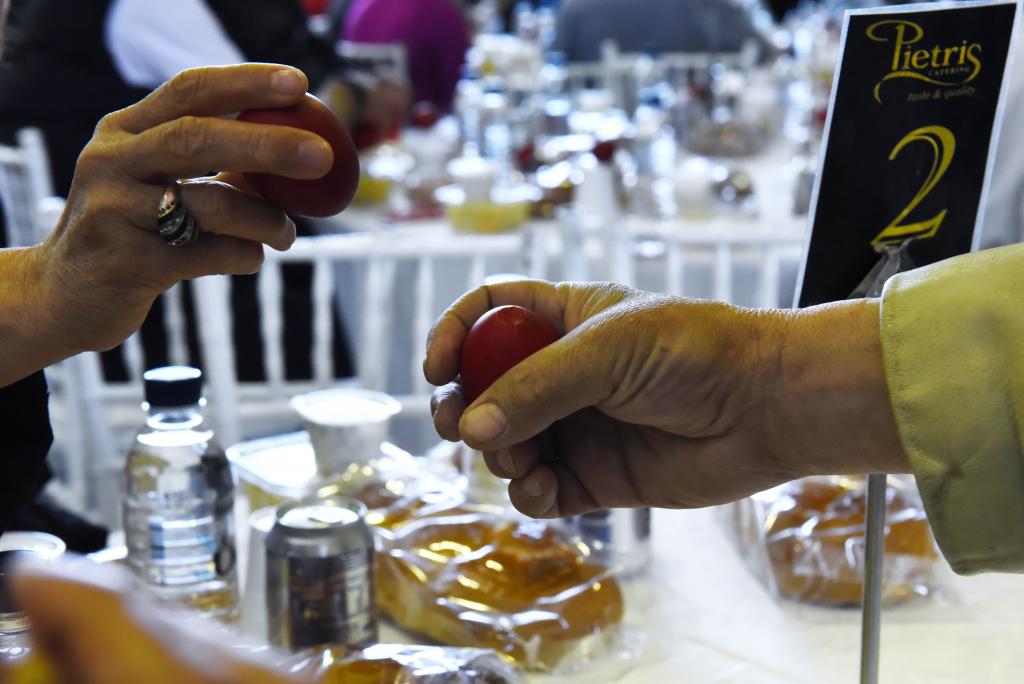 Πασχαλινά γεύματα από τον δήμο Πειραιά