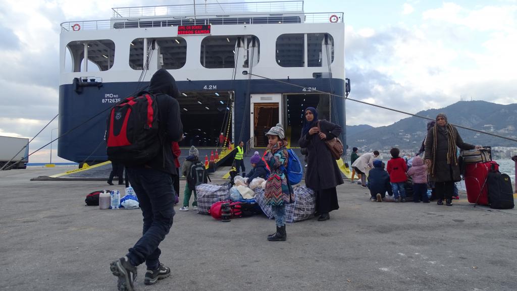 Πάνω από 600 πρόσφυγες πέρασαν στα νησιά του Β. Αιγαίου το Πάσχα