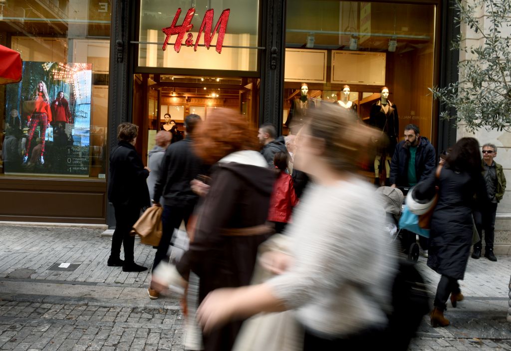 Ποιες ώρες θα λειτουργήσουν τα καταστήματα το Μεγάλο Σάββατο