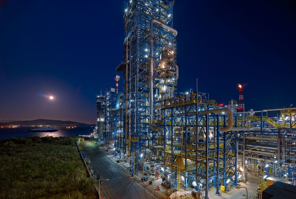 Ξεκινά ο διαγωνισμός για την πώληση του 50,1% των ΕΛΠΕ