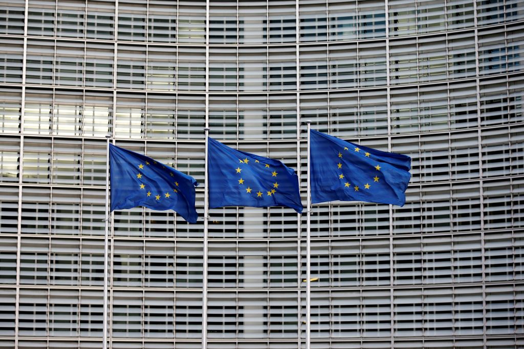 Υπέρ μιας νέας συνθήκης με την ΕΕ τάσσονται οι Ελβετοί