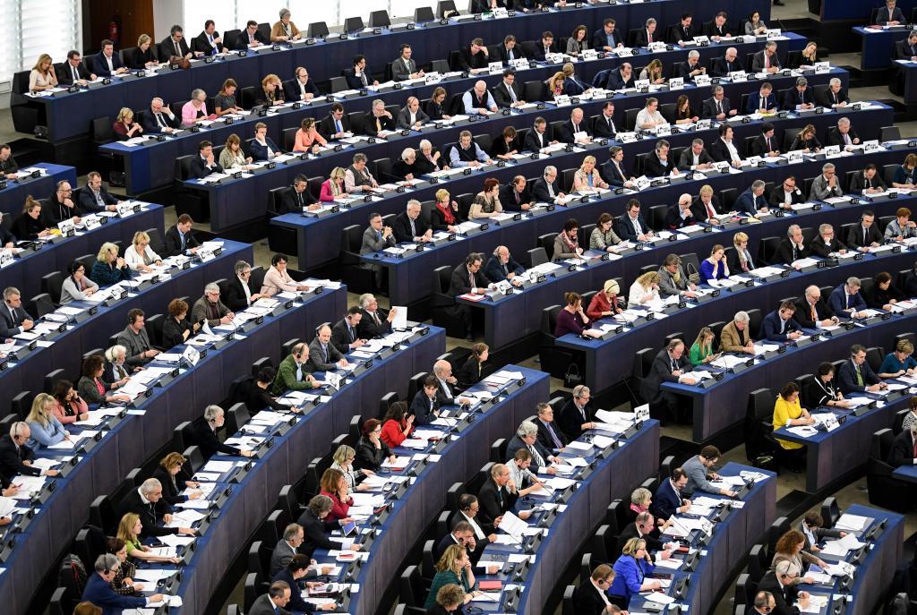 Στο Ευρωπαϊκό Κοινοβούλιο το θέμα των Ελλήνων στρατιωτικών