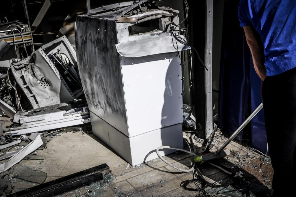 Εκρηξη σε ΑΤΜ σε εργοστάσιο στα Οινόφυτα