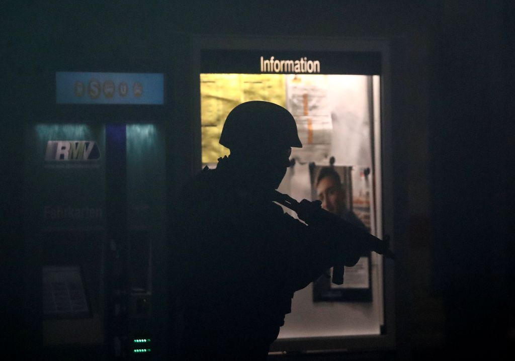 Spiegel: Το αυγό του φιδιού εκκολάπτεται στις γερμανικές αρχές ασφαλείας