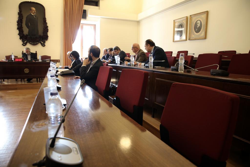 Ανοιγμα λογαριασμών 10 πολιτικών προσώπων για την υπόθεση Novartis