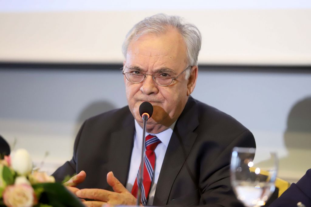 Κόκκινα δάνεια και ρευστότητα επιχειρήσεων στη συνάντηση Δραγασάκη – ΕΣΕΕ