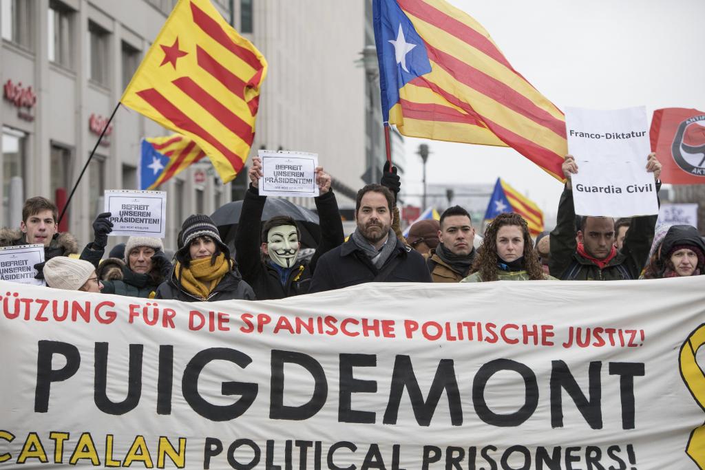 Διαδηλώσεις στο Βερολίνο για την απελευθέρωση Πουτζντεμόν