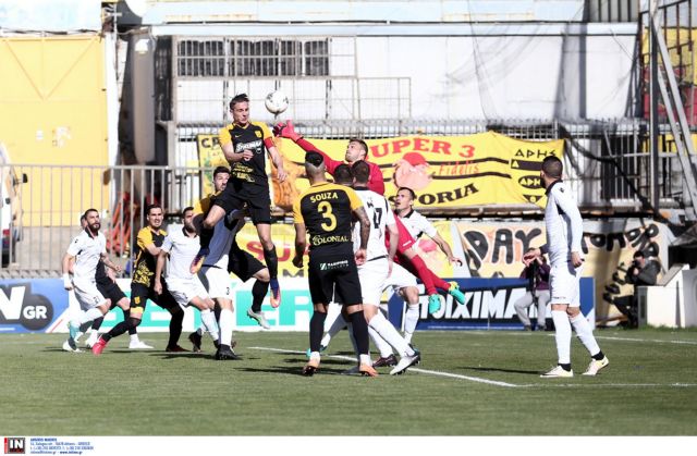 Κλείδωσαν την άνοδο πριν από το ντέρμπι