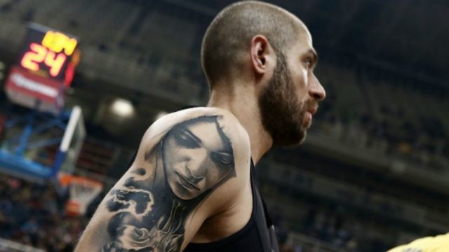 Σαν λαμπάδα αναμμένη…