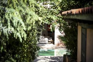 Προς εντοπισμό των δραστών της αιματηρής ληστείας στην Κηφισιά