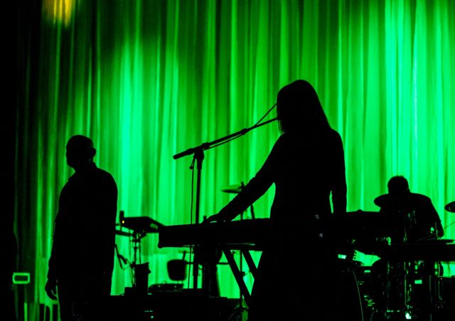 Οι Djs παίζουν αποκαλυπτική φολκ