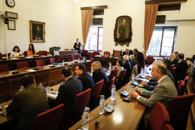 Στο στόχαστρο οι τραπεζικοί λογαριασμοί δέκα πολιτικών