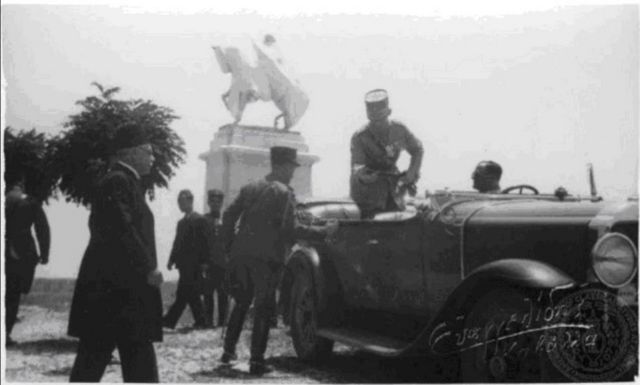 Ο τον κόσμον κοσμών