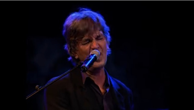 Πέθανε ο γάλλος τραγουδιστής Ζακ Ιζλάν