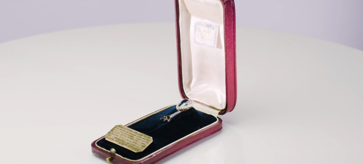 Στο σφυρί το βασιλικό διαμάντι Μπλε Φαρνέζε