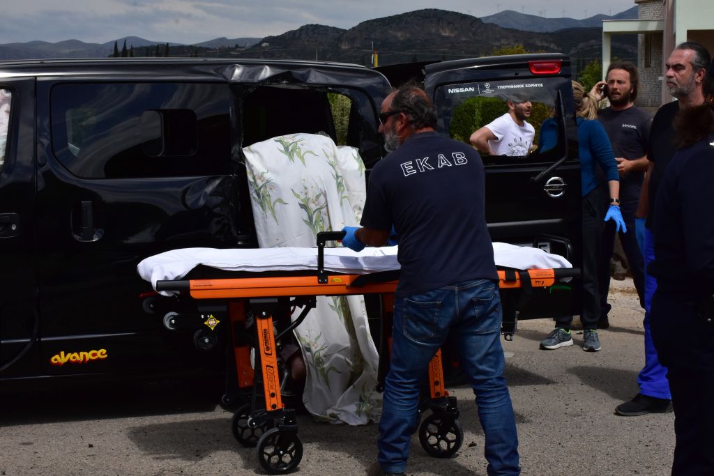 Αιματηρό τροχαίο στην Τήνο με δύο νεκρούς και έναν τραυματία