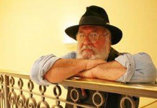 Εφυγε από τη ζωή ο σκιτσογράφος Βαγγέλης Παυλίδης