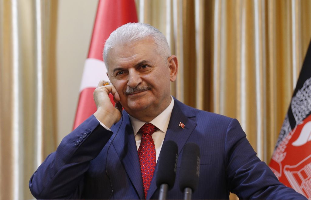 Yildirim lashes out at Athens after High Court orders release of Turkish officer