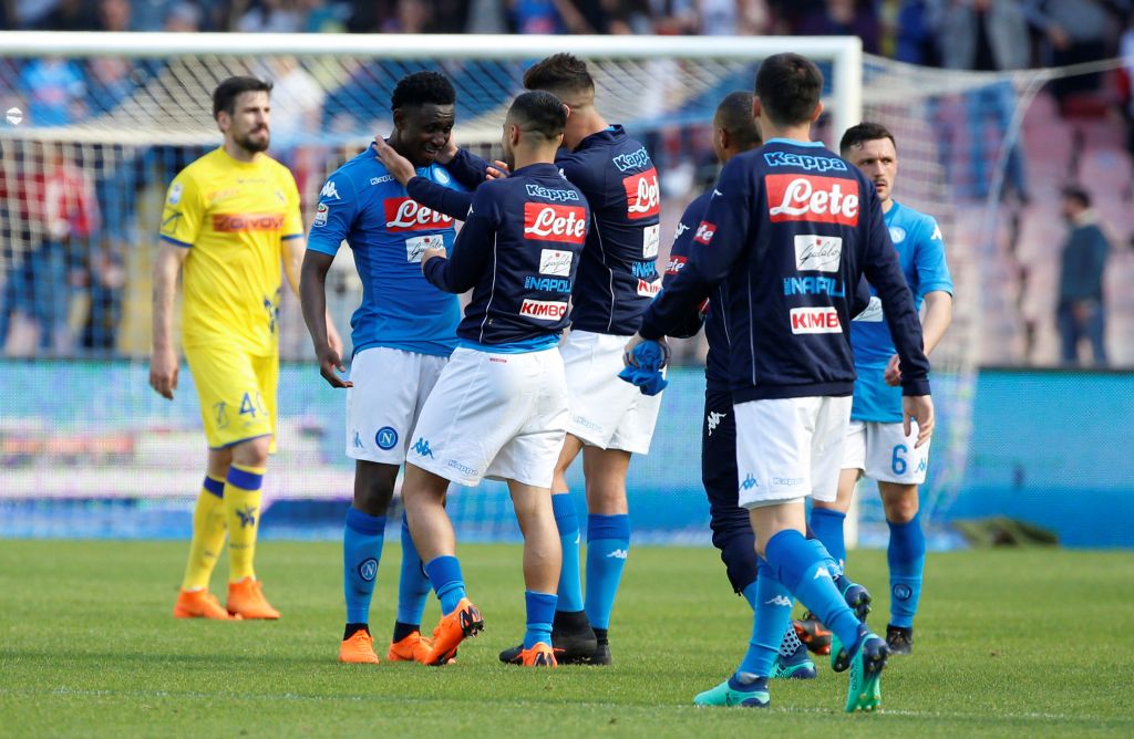 «Ζωντανή» στο κυνήγι του τίτλου η Νάπολι, στην τετράδα η Λάτσιο