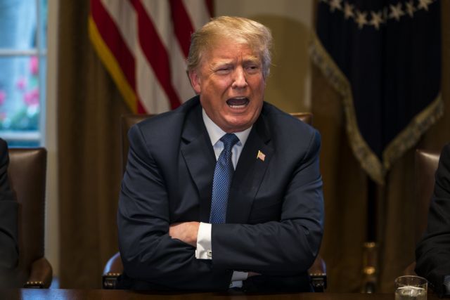 Σφοδρή αντίδραση Τραμπ για την έφοδο του FBI