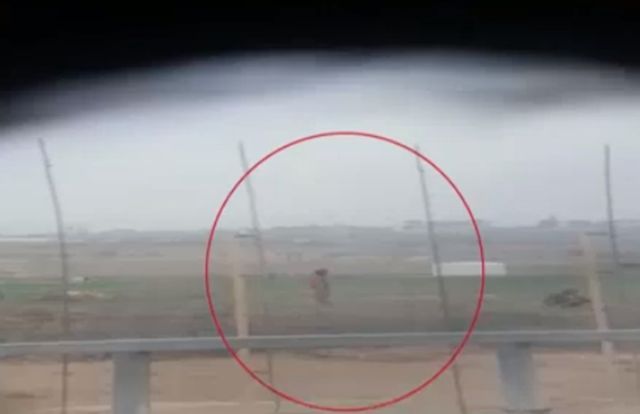 Σοκ! Πυροβολεί στο κεφάλι ανυποψίαστο Παλαιστίνιο (βίντεο)