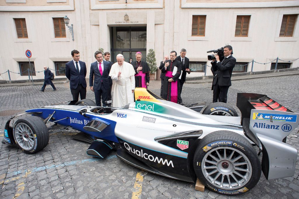Μονοθέσια ηλεκτροκίνητη Formula E θα τρέξει με τις ευλογίες του Πάπα