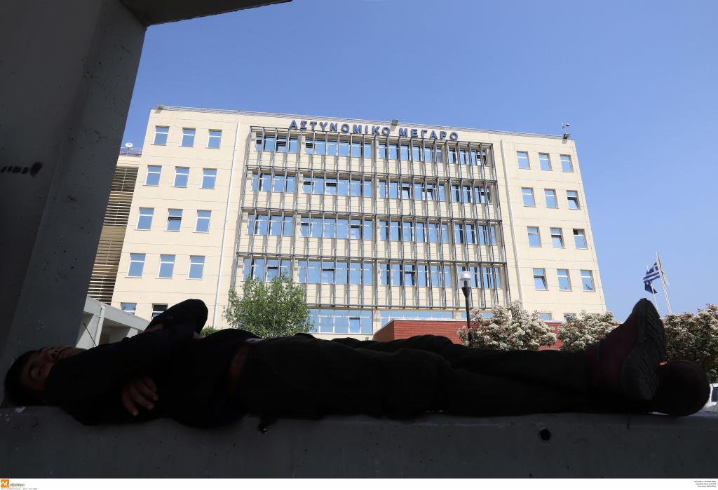 Στο Αυτόφωρο ο 62χρονος που απειλούσε να αυτοπυρποληθεί