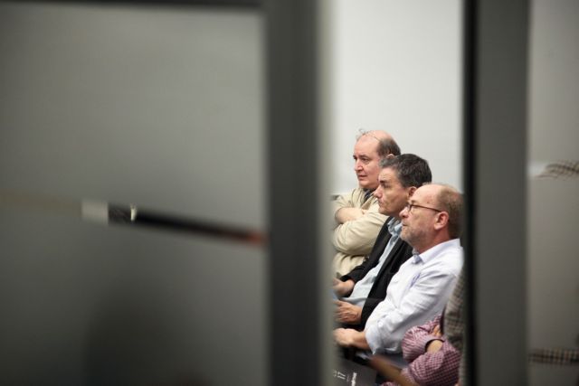 Οι 53 του ΣΥΡΙΖΑ και ο υπόγειος πόλεμος Τσακαλώτου – Φίλη