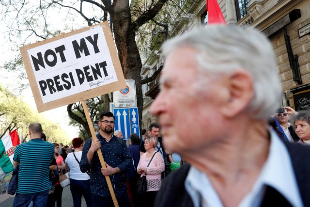 100.000 κατά του «Βικτάτορα»