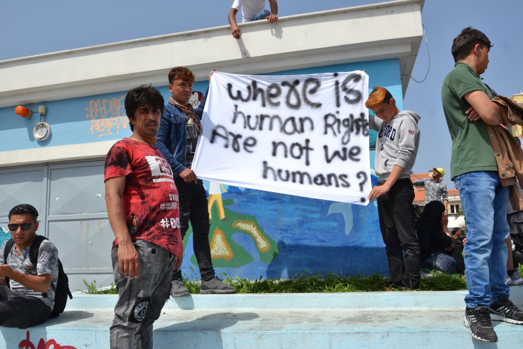 Διαδήλωση περίπου 400 προσφύγων στη Μόρια