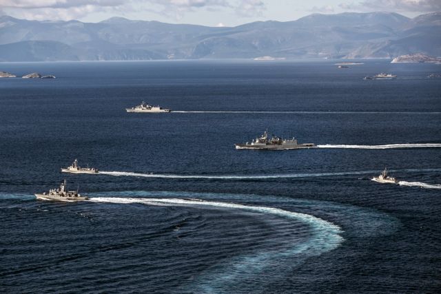 Σε τεντωμένο σχοινί πάνω από το Αιγαίο