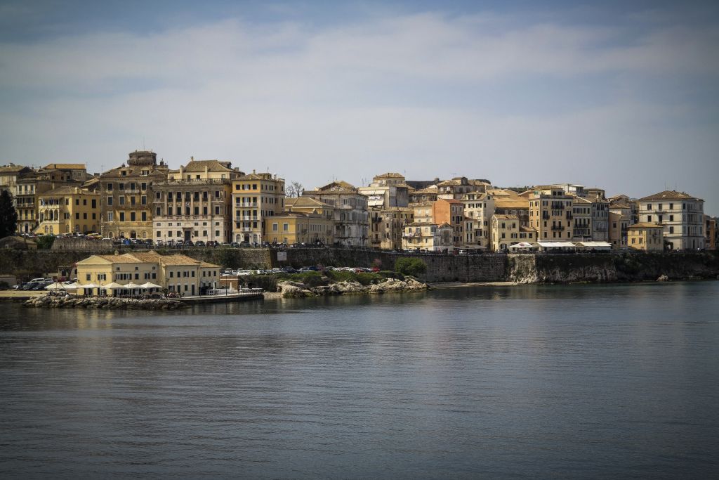 Νεκρή από σφαίρα 56χρονη σε γλέντι βάπτισης